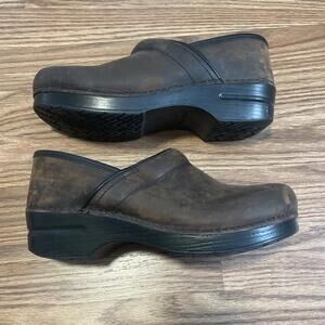 Dansko Professional Oiled Leather Clogs Brown Women’s Size 40 Work Lab